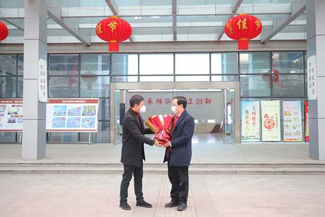 情系人才 暖心关怀 | 合江县领导慰问医院优秀人才！
