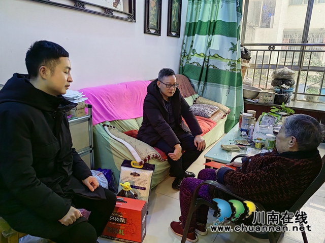 龙马潭区小市街道：人大代表慰问高龄老党员，送祝福，暖人心！