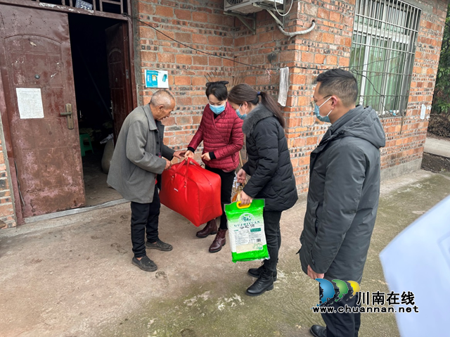 寒冬送温暖幸福过大年！泸州市救助管理站开展春节慰问活动
