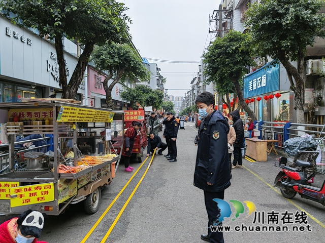 泸县：设置春节临时交易摊区，文明经营喜迎新春佳节