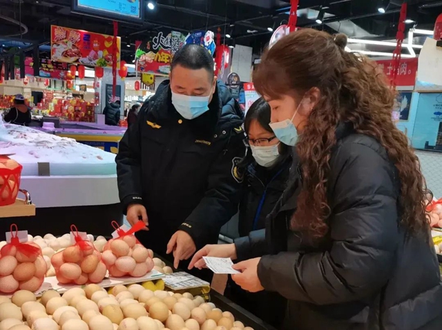 央视《朝闻天下》报道：泸州开展腌腊制品专项检查，保障节日期间食品安全
