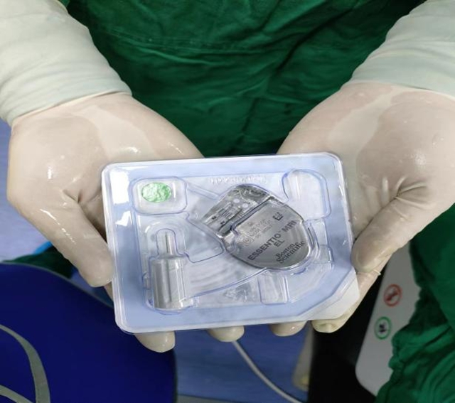 合江县中医医院:零突破!3例心脏人工永久双腔起搏器植入术成功开展(图3) 3.jpg