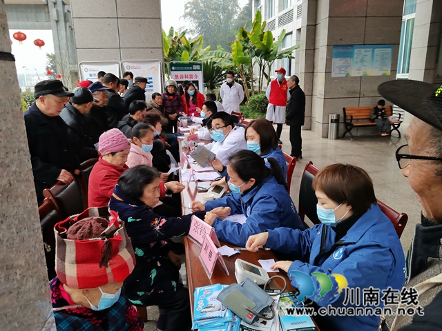 向林镇义诊活动2.jpg