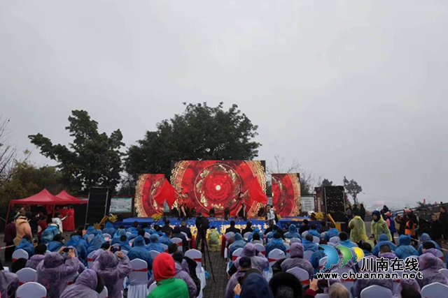 开幕式文艺表演（曾佐然摄）.jpg