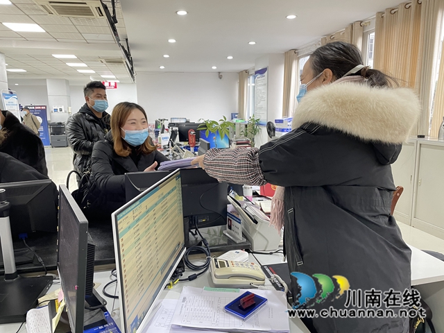 泸县住房和城乡建设局：“优化数据共享 畅通服务赛道”助力“交房即交证”