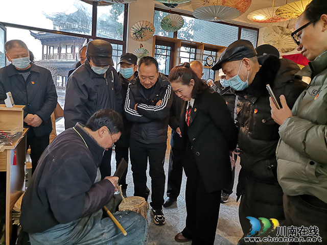 江阳区华阳街道竹苑社区开展廉政警示教育主题党日活动(图3) ed36cd9b471909a41d96d4ba9adf40a.jpg