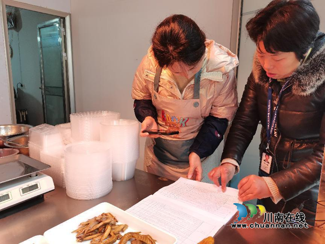 春雷行动2023｜纳溪：餐饮环节执法行动护航群众出游踏青舌尖安全