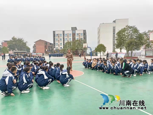 青春恰正好，军训永飞扬！纳溪区护国中学初2022级新生军训举行