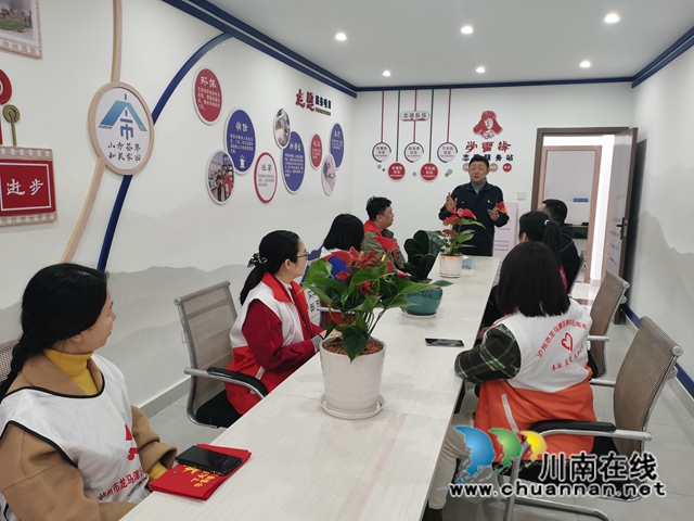 龙马潭区小市街道下大街社区开展“我是志愿者”学雷锋月主题活动
