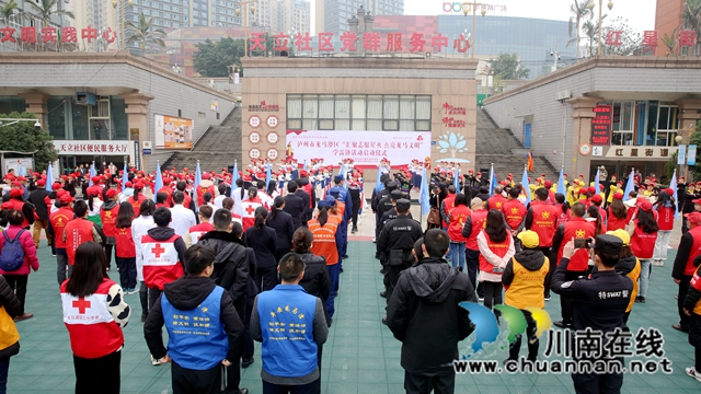 龙马潭区启动“汇聚志愿星火 点亮龙马文明”学雷锋活动(图1) 590A1799_副本.jpg