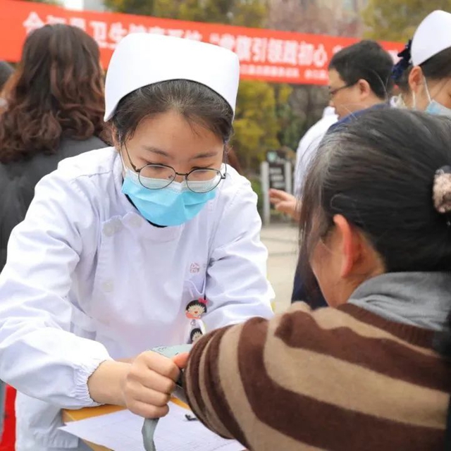 合江:超大阵容!义诊活动进社区,弘扬雷锋精神!(图11) 11.jpg