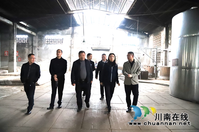 甘露率队到泸县云龙镇检查督导当前重点工作
