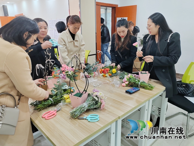江阳区华阳街道:不负新时代春风,巾帼建功向未来(图4) 1152106913cf1a5545fe5d3fa47e998.jpg