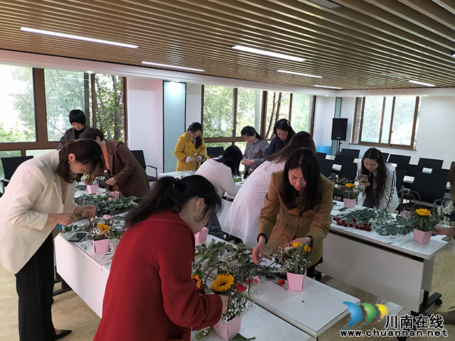眼中有光 心中有爱┃江阳区华阳街道瑞景社区开展三八妇女节活动