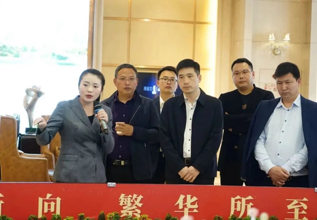 南充市商务局考察泸州金融商业中心，对商贸运营给予高度评价