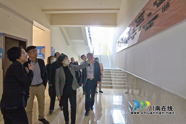 广州市民政局一行到泸州市老年大学考察(图6) 6.jpg