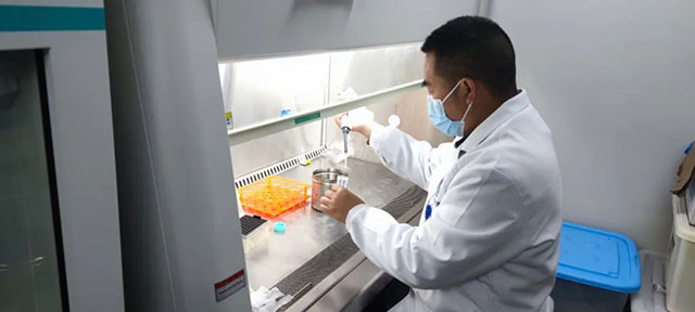 傅少志：从化学教师转行医学研究，每一次向前迈步都在成长……