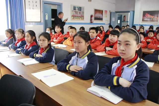 泸法麒麟·校园行 | 播撒法治种子 照亮成长之路(图14) 14.jpg
