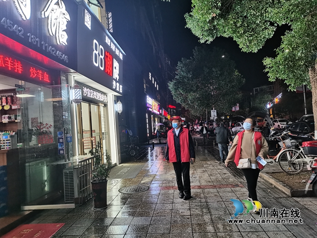 泸县玉蟾街道：加强夜间巡逻，助力“平安玉蟾”建设