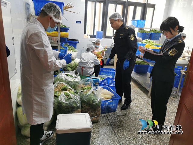 纳溪区市场监管局：开展食品快速检测，筑牢学校食堂安全防线