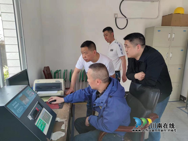 叙永县经济商务科学技术局开展货物装载源头安全专项整治大检查