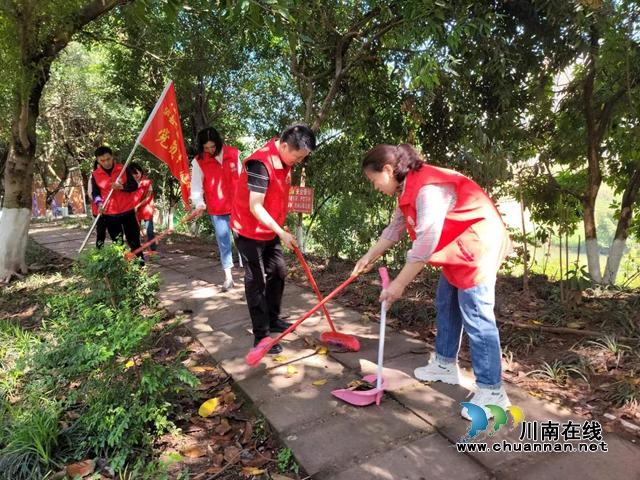 泸县玉蟾街道新时代文明实践所（站）组织开展爱国卫生月活动
