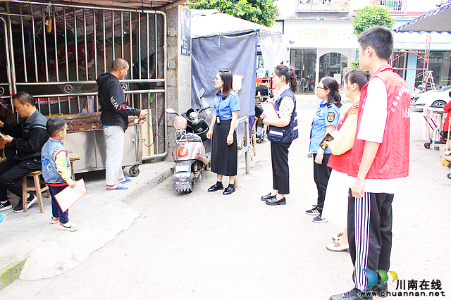 玉蟾街道开展“飞线充电”专项整治行动   