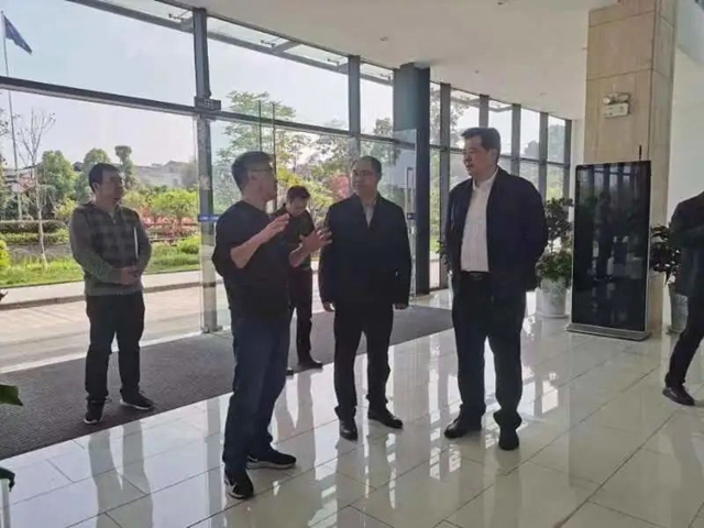 泸州市口岸物流办主任李智带队调研龙马潭区、长开区口岸物流工作