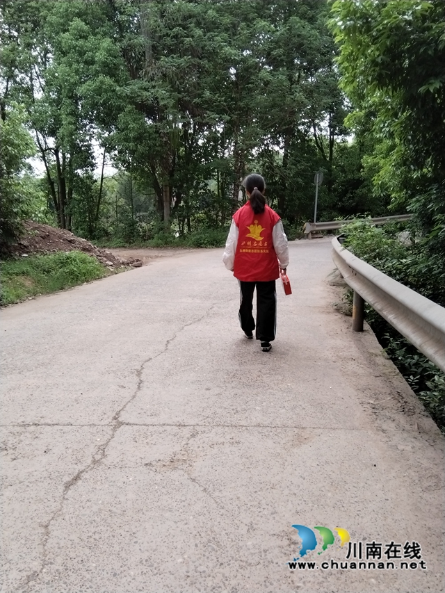 龙马潭区鱼塘街道：森林防火人人记，学生志愿来助力