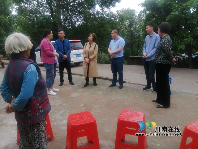 泸州市残联到泸县玉蟾街道督导残疾人工作