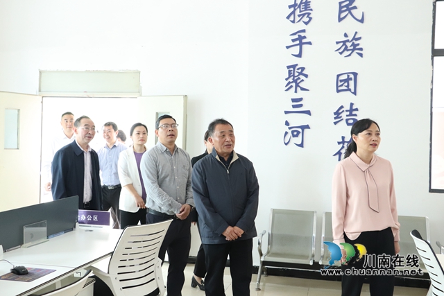 罗4.JPG