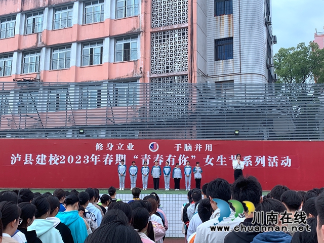 演讲颁奖2.JPG