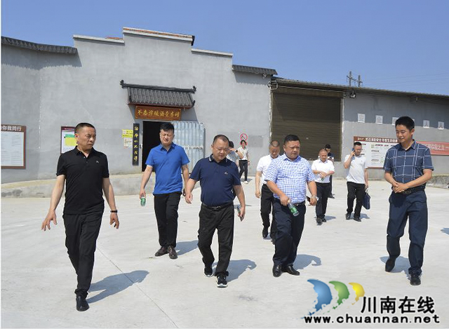 叙永县委常委、统战部部长申刚到不老潭酒业开展调研
