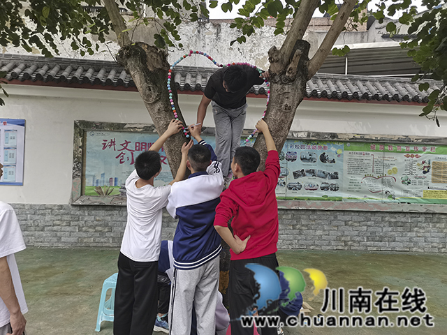 我为大树穿新衣 ┃ 泸县云龙镇上坪学校让孩子们走出教室,享受童年的快乐时光(图4) QQ图片20230517170438.jpg