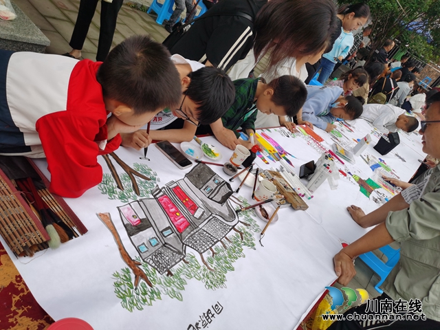 鱼塘街道枣林园社区：展少儿风采 念枣林记忆