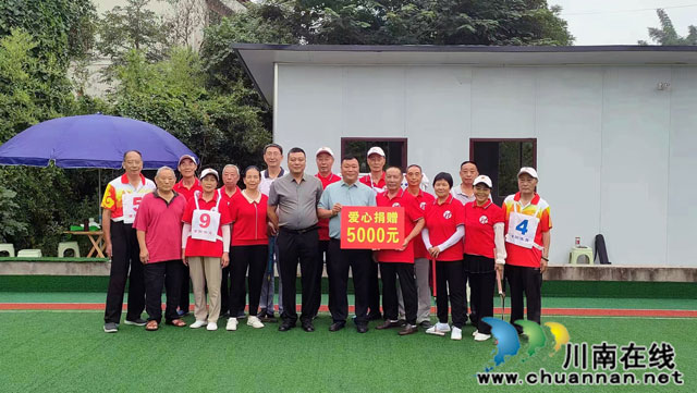 民建会员赵建平：爱心捐赠助力“健康夕阳红”