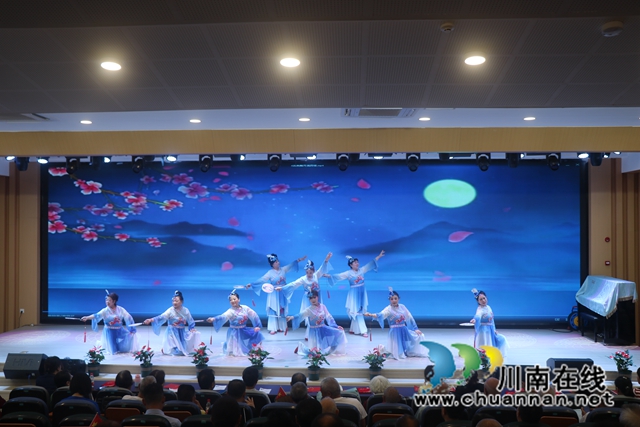 表演2.JPG