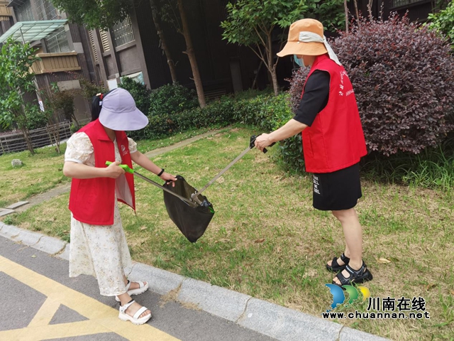 泸县玉蟾街道：迎“七一”感党恩，志愿服务暖人心