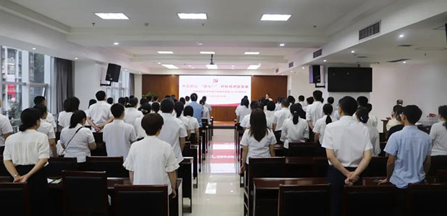 【围观】今天,西南医大中医院热闹非凡(图4) 4.jpg