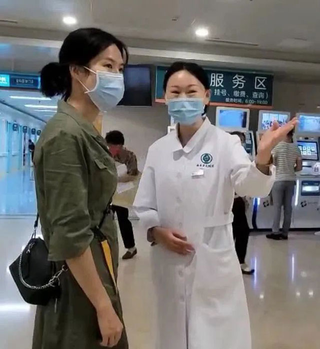导医张露：用真诚的这把“金钥匙”为患者打开便捷舒适就医的通道