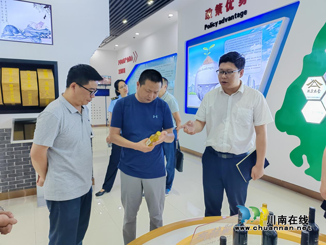 泸州市市场监管局调研泸县网络市场监管与服务示范区创建工作