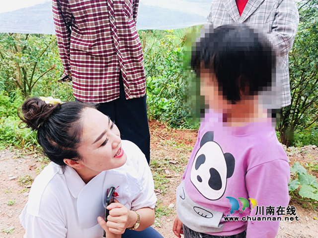 古蔺县关爱患病女童