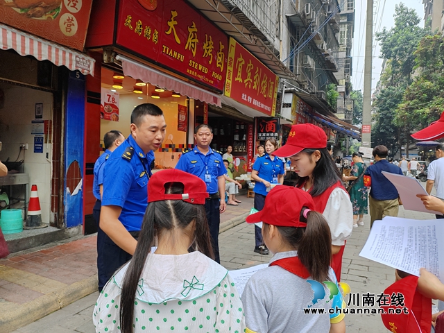 龙马潭区小市街道：人大代表进基层，执法体验入人心