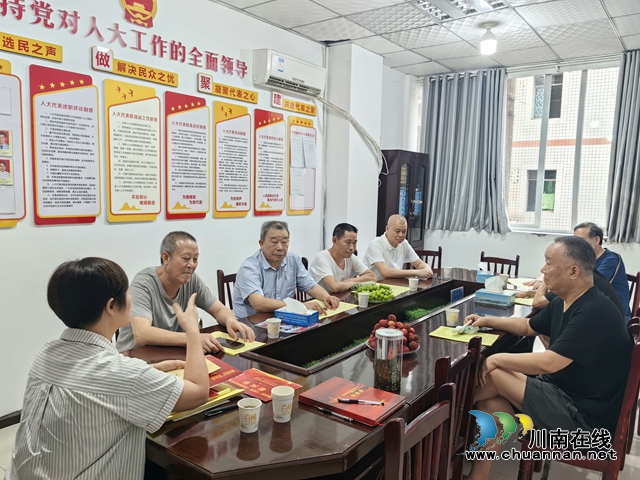 龙马潭区小市街道上大街社区：关爱退伍老兵 帮扶慰问暧人心