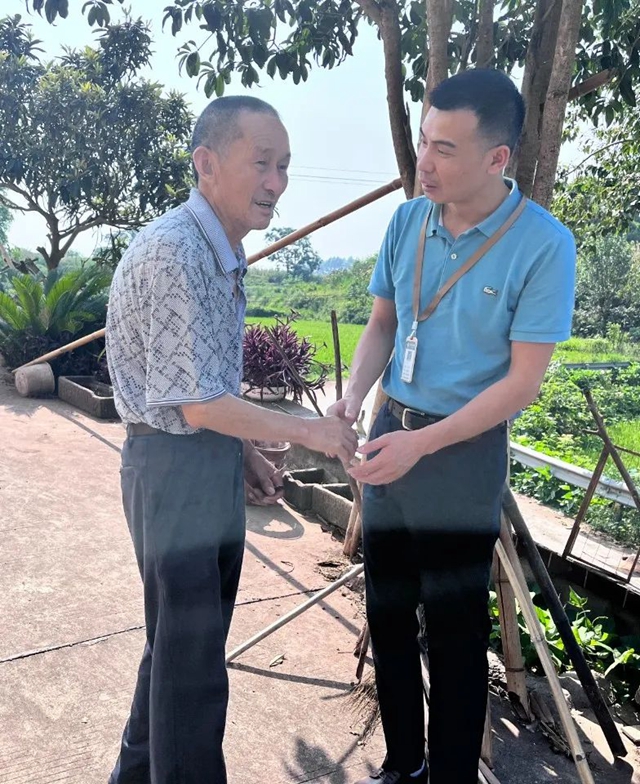 泸州福欣医院:“八一”慰问暖人心,拥军爱军显真情!(图10) 10.jpg
