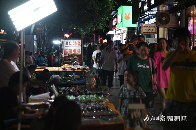 【内江好耍】人气爆棚！内江这几个夜市太巴适了