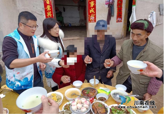 泸县玉蟾街道社工站：以爱为引擎，推动社区服务的车轮