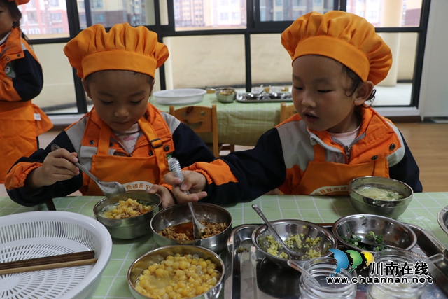 自己烹饪豆汤面.JPG