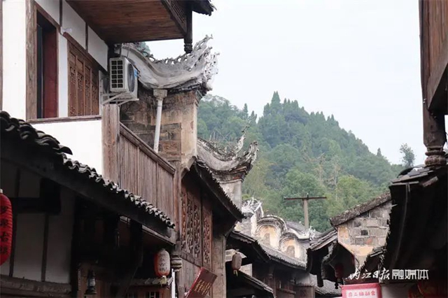 闹中取静！秋日出游，首推资中罗泉古镇