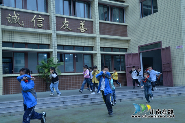 疏散演练1.JPG